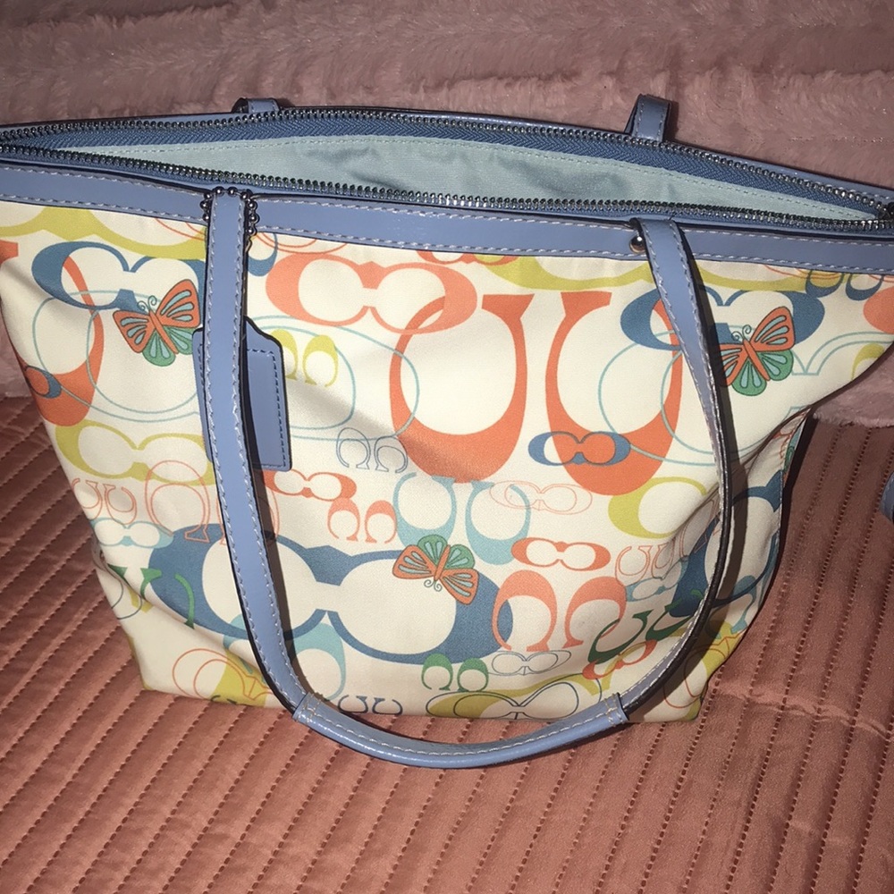 Coach Signature butterfly tote 👜